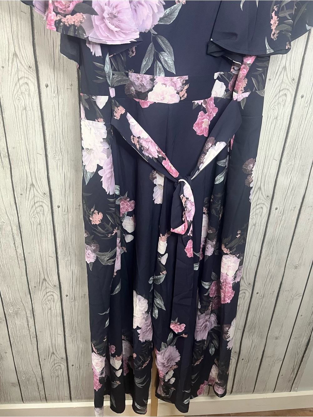 City Chic Dark Floral Wide Leg Jumpsuit V-Neck Flutter Sleeve Plus Size XL NWT - Picture 6 of 9